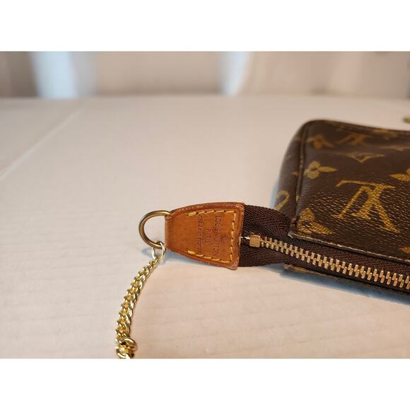 Louis Vuitton Pochette Accessoires Shoulder Bag LV Monogram AR0955 - Picture 9 of 15